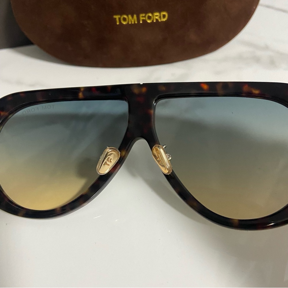 Tom Ford Brown Gradient Sunglasses - Picture 5 of 9